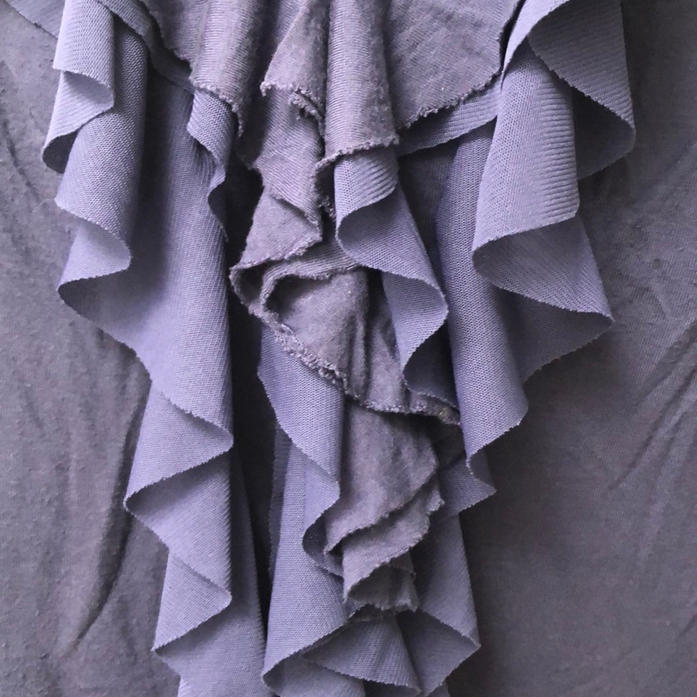 Express Purple Ruffle Sleeveless Top - Picture 2 of 3